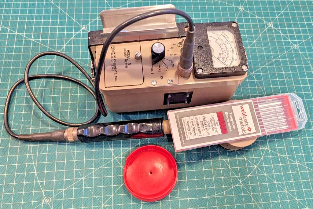 1x CLEAN Ludlum Model 3 Survey Meter  44-9 Tested, Calibrated, and GUARANTEED