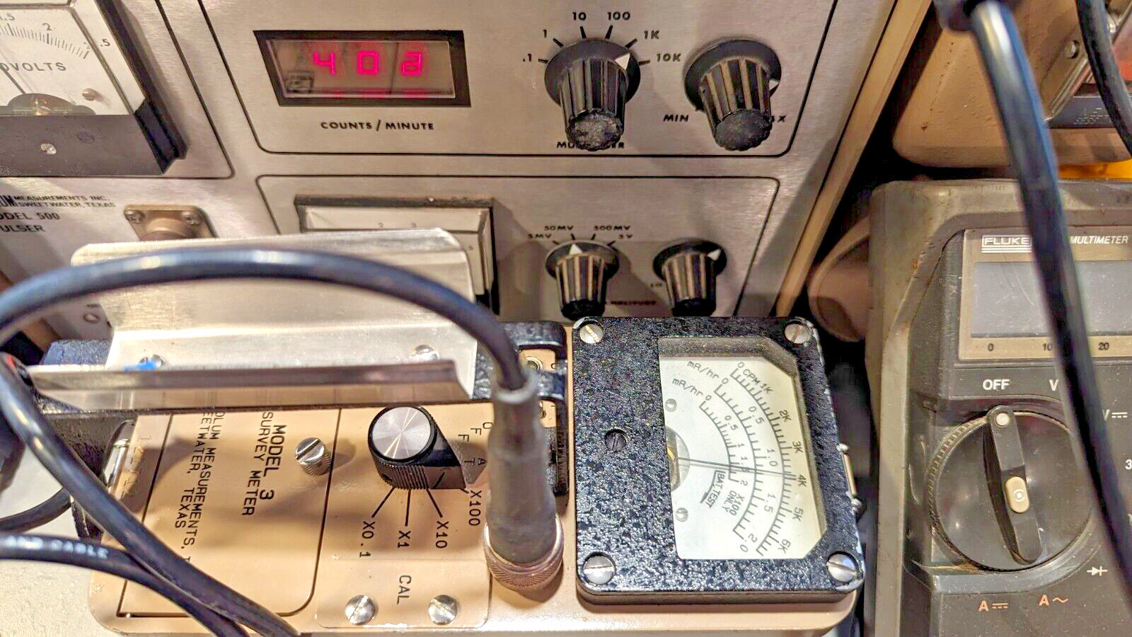 1x CLEAN Ludlum Model 3 Survey Meter  44-9 Tested, Calibrated, and GUARANTEED