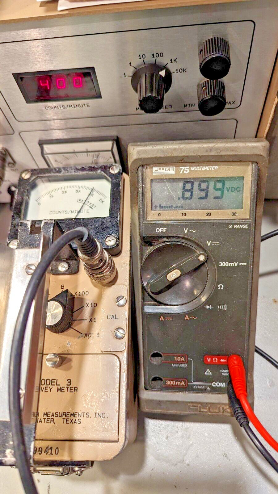 1x CLEAN Ludlum Model 3 Survey Meter CPM 44-9 Tested, Calibrated, and GUARANTEED