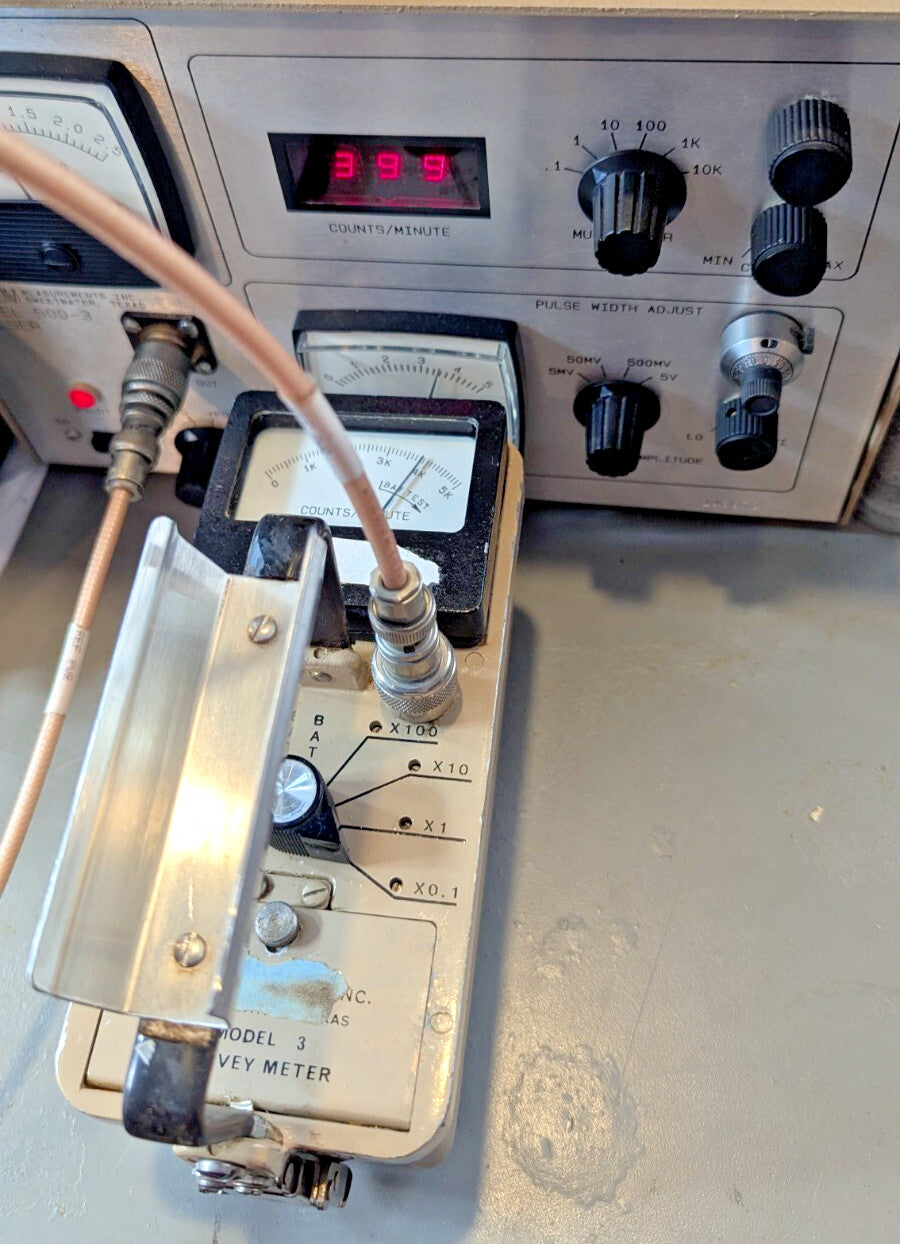1x CLEAN Ludlum Model 3 Survey Meter  44-9 Tested, Verified, and GUARANTEED