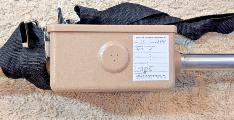 Ludlum FACTORY Calibrated M-78 Stretch Scope Survey Meter Background to 1kR/hr