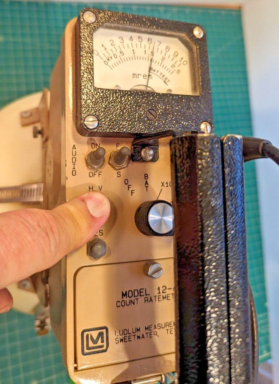 2026 Factory Calibrated Ludlum Model 12-4 Neutron with Travel Case Guaranteed