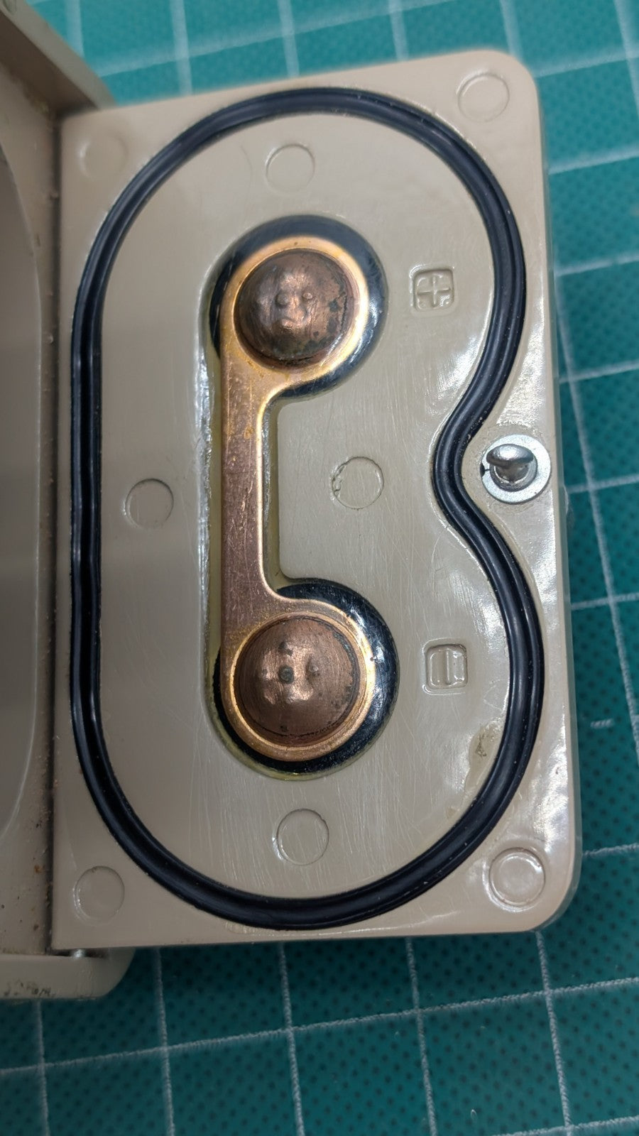 1x NEW Battery Compartment Lid Seal for LUDLUM Mdl: 3, 12, 14C, 2241 and Similar