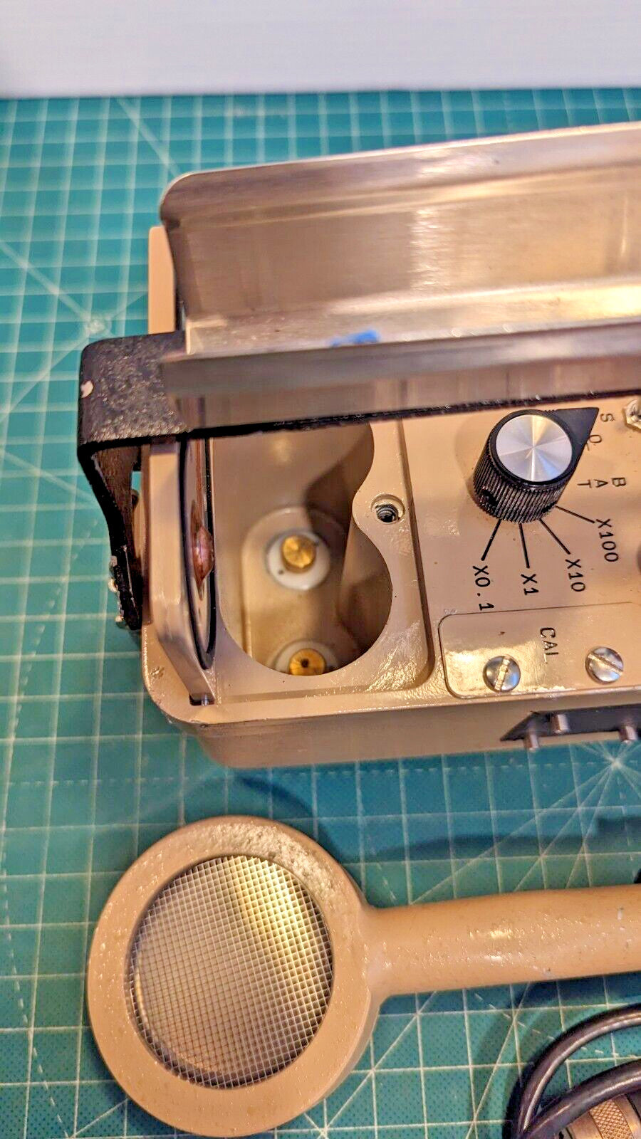 1x CLEAN Ludlum Model 3 Survey Meter  44-9 Tested, Calibrated, and GUARANTEED