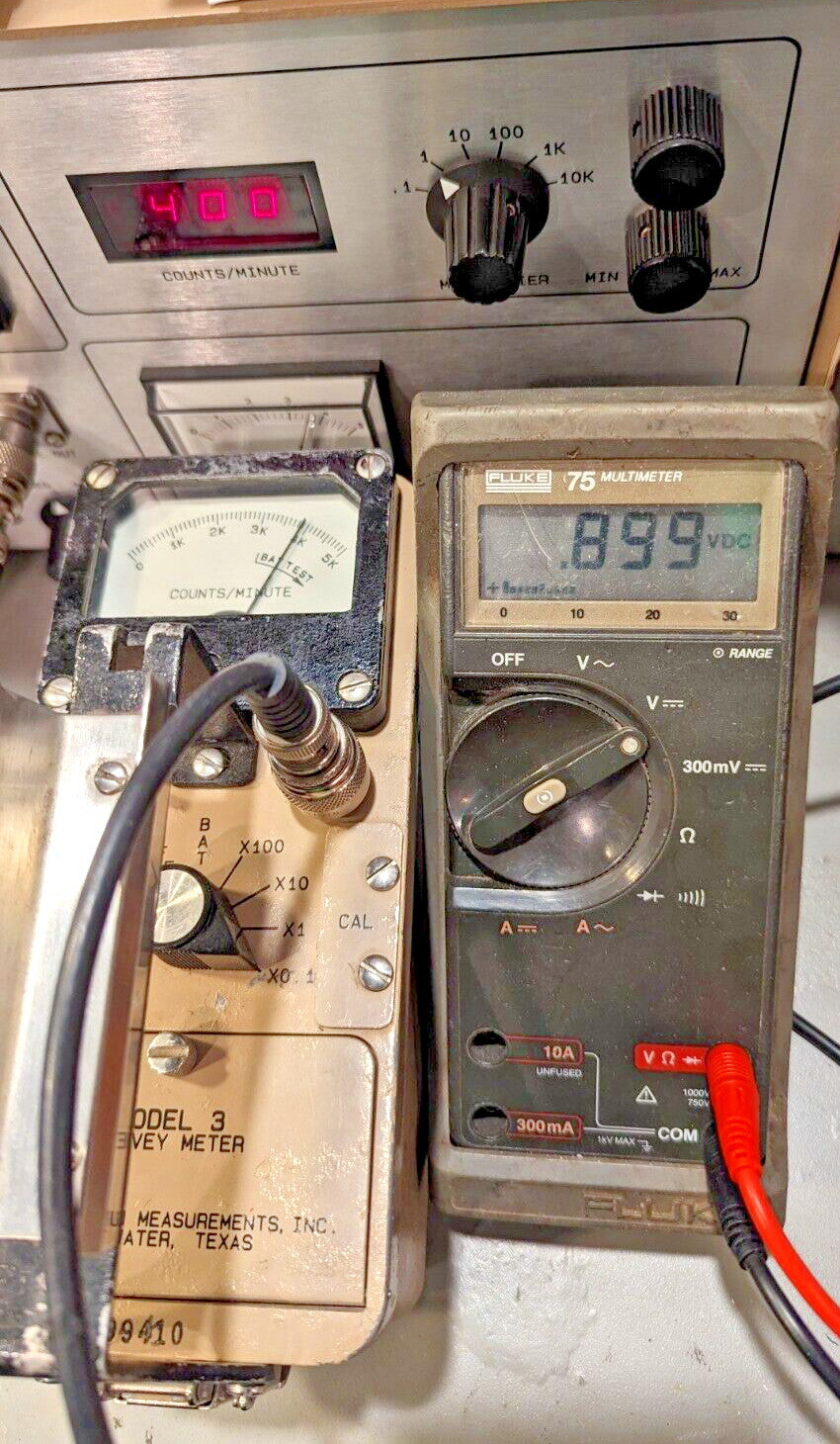 1x CLEAN Ludlum Model 3 Survey Meter CPM 44-9 Tested, Calibrated, and GUARANTEED