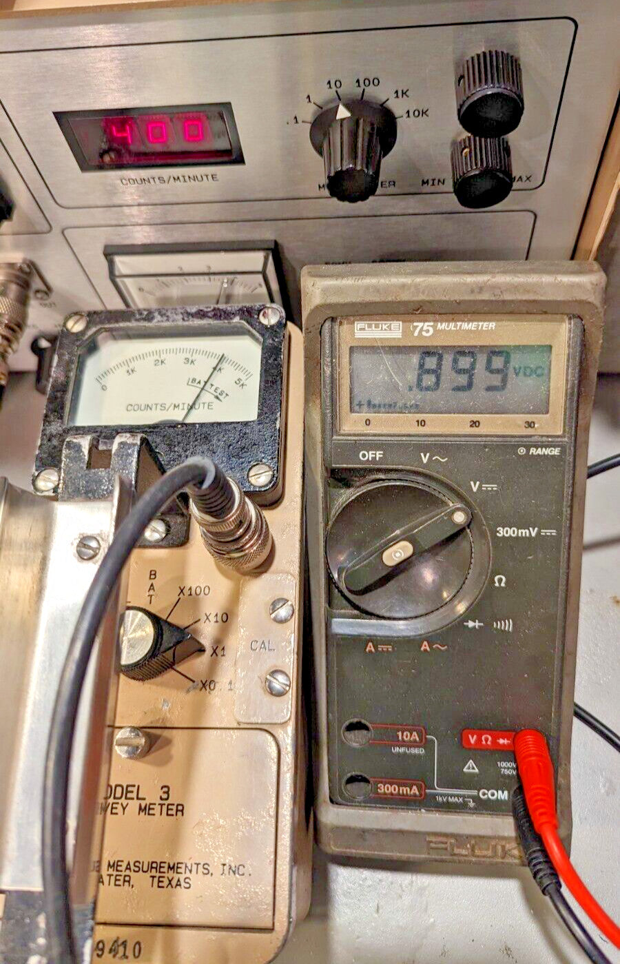 1x CLEAN Ludlum Model 3 Survey Meter CPM 44-9 Tested, Calibrated, and GUARANTEED