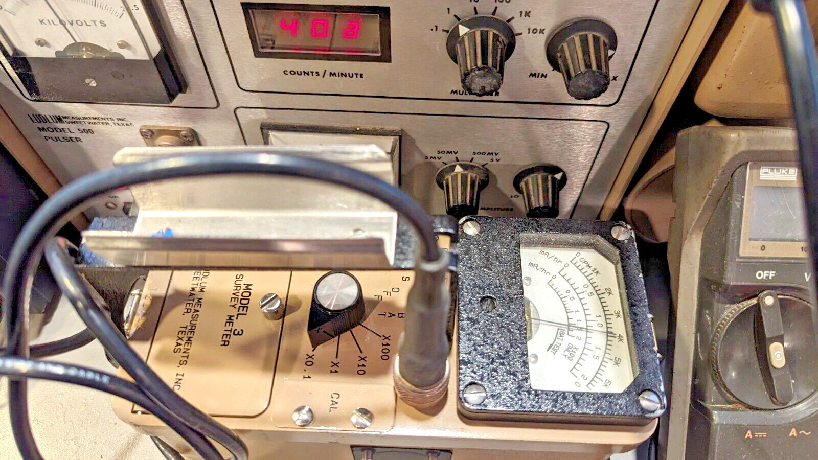 1x CLEAN Ludlum Model 3 Survey Meter  44-9 Tested, Calibrated, and GUARANTEED