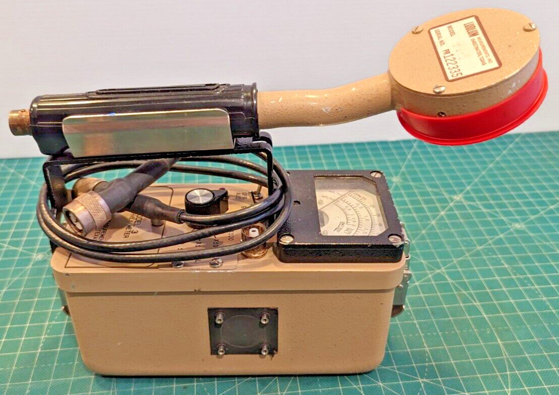 1x CLEAN Ludlum Model 3 Survey Meter  44-9 Tested, Calibrated, and GUARANTEED