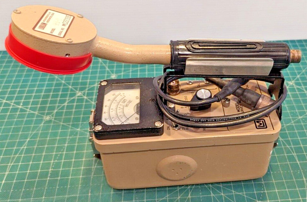 1x CLEAN Ludlum Model 3 Survey Meter  44-9 Tested, Calibrated, and GUARANTEED