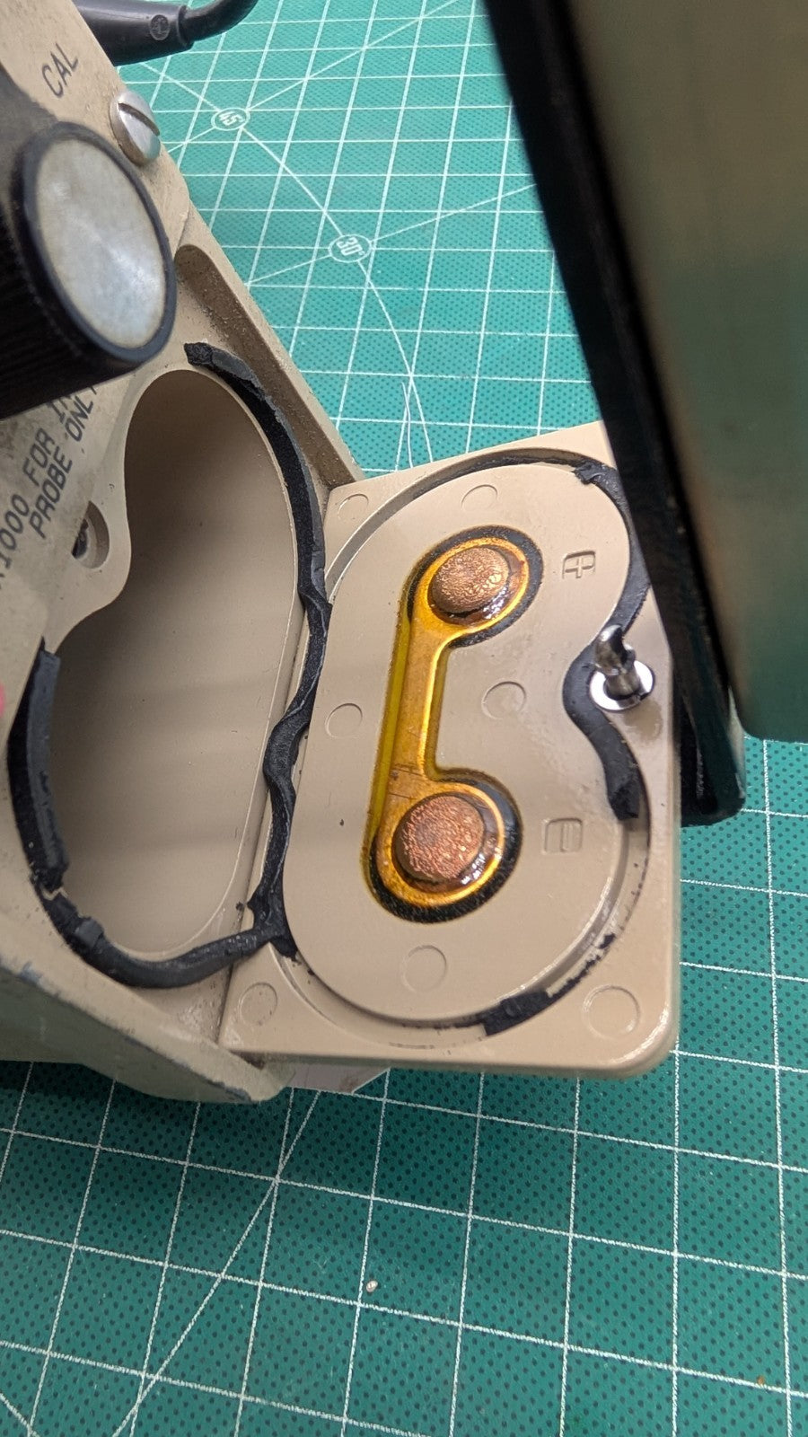 1x NEW Battery Compartment Lid Seal for LUDLUM Mdl: 3, 12, 14C, 2241 and Similar